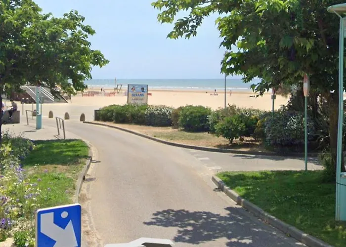 Un Petit Nid Douillet En Front Et Vue St Jean