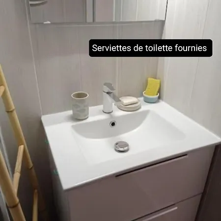 Un Petit Nid Douillet En Front Et Vue St Jean *
