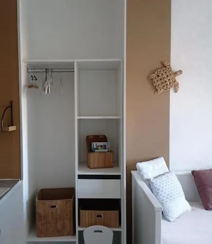 Un Petit Nid Douillet En Front Et Vue St Jean